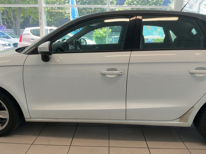 Audi A1 Sportback 1.0 TFSI 2015 – снимка 4