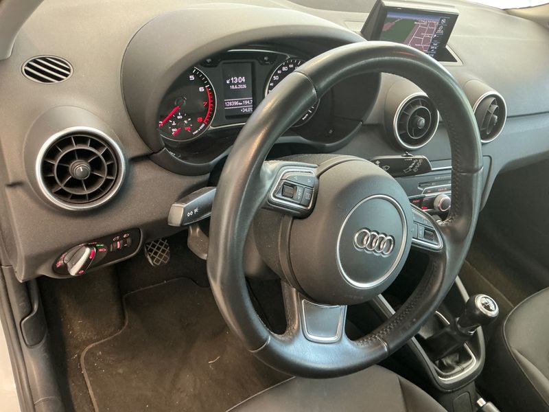 Audi A1 Sportback 1.0 TFSI 2015 – снимка 25
