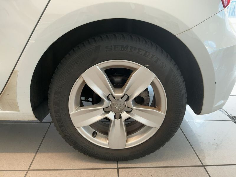 Audi A1 Sportback 1.0 TFSI 2015 – снимка 5