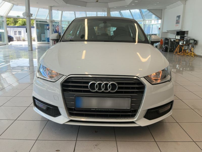 Audi A1 Sportback 1.0 TFSI 2015 – снимка 14