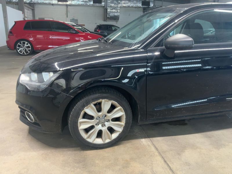 Audi A1 2.0 TDI Ambition 2012 – снимка 2