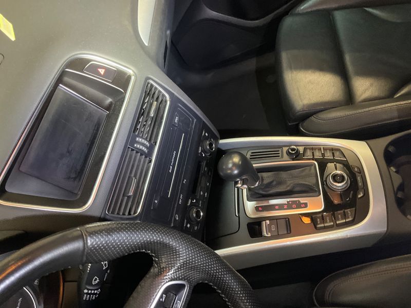 Audi Q5 3.0 V6 TDI quattro 2009 – снимка 32