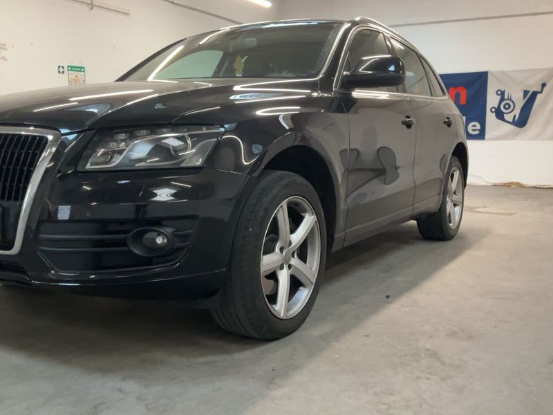 Audi Q5 3.0 V6 TDI quattro 2009 – снимка 2