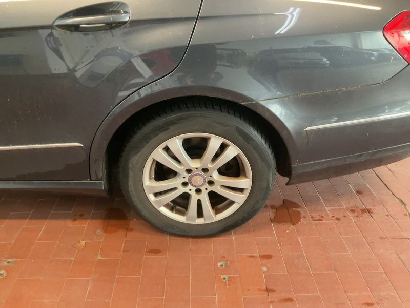 Mercedes-Benz E-Klasse E 200 CGI BlueEfficiency Elegance 2011 – снимка 5