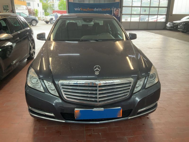 Mercedes-Benz E-Klasse E 200 CGI BlueEfficiency Elegance 2011 – снимка 14