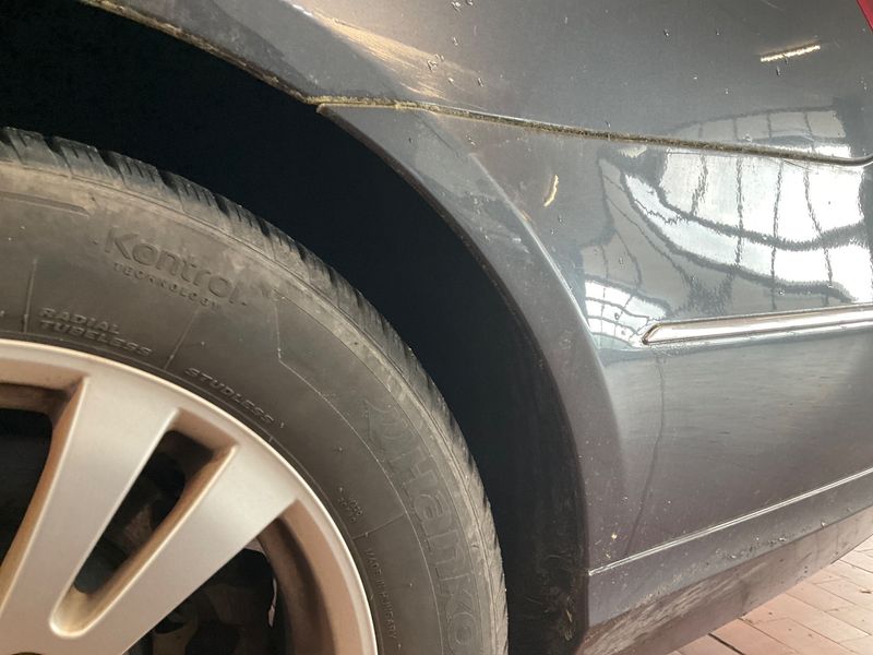 Mercedes-Benz E-Klasse E 200 CGI BlueEfficiency Elegance 2011 – снимка 42
