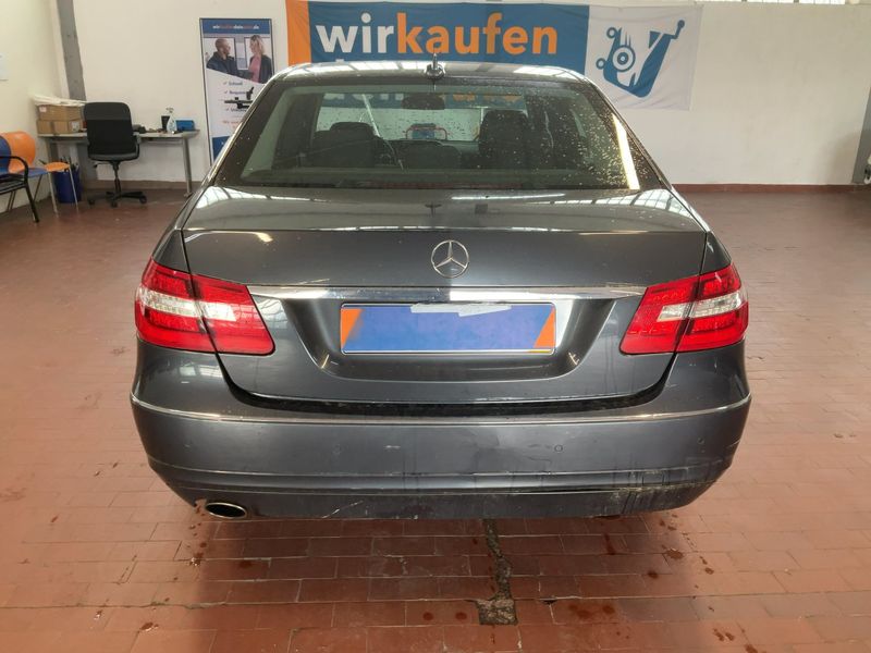 Mercedes-Benz E-Klasse E 200 CGI BlueEfficiency Elegance 2011 – снимка 7