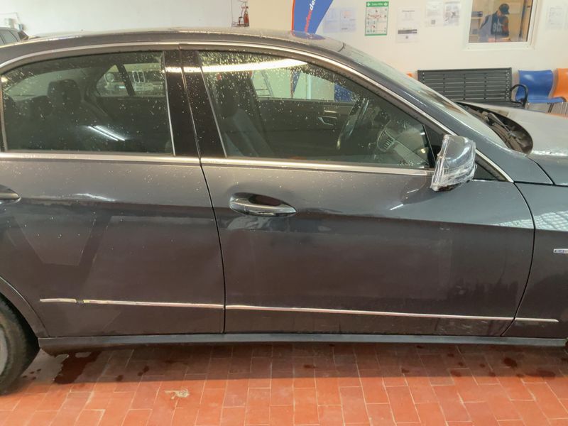 Mercedes-Benz E-Klasse E 200 CGI BlueEfficiency Elegance 2011 – снимка 10