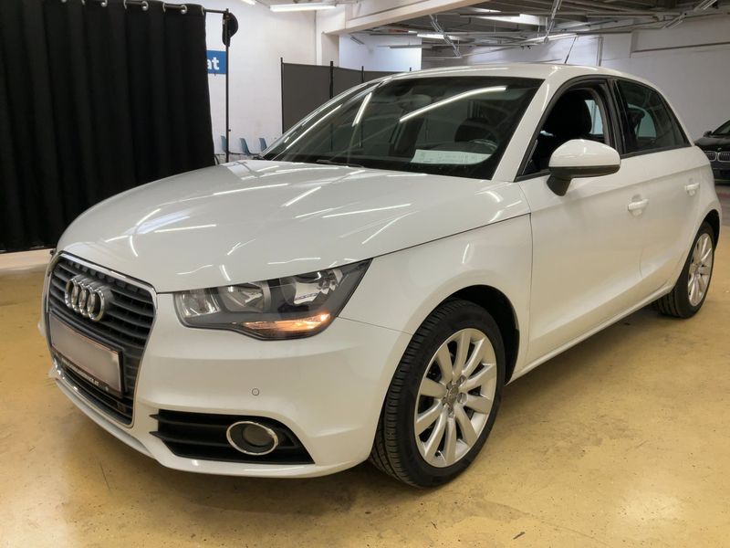 Audi A1 Sportback 1.6 TDI Ambition 2013 – снимка 1
