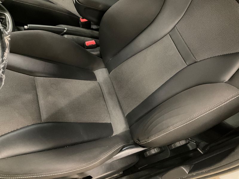 Audi A1 Sportback 1.6 TDI Ambition 2013 – снимка 22