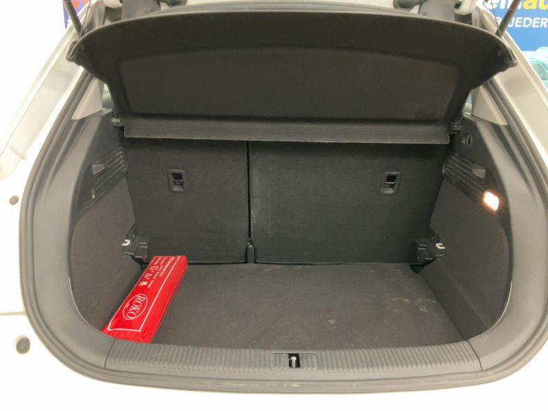 Audi A1 Sportback 1.6 TDI Ambition 2013 – снимка 15