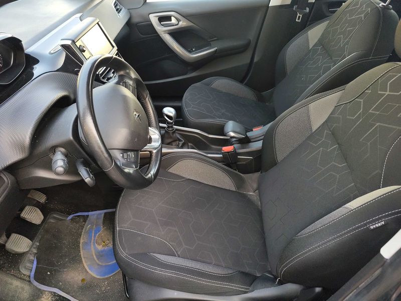 Peugeot 2008 1.5 Blue-HDi Allure 2019 – снимка 15