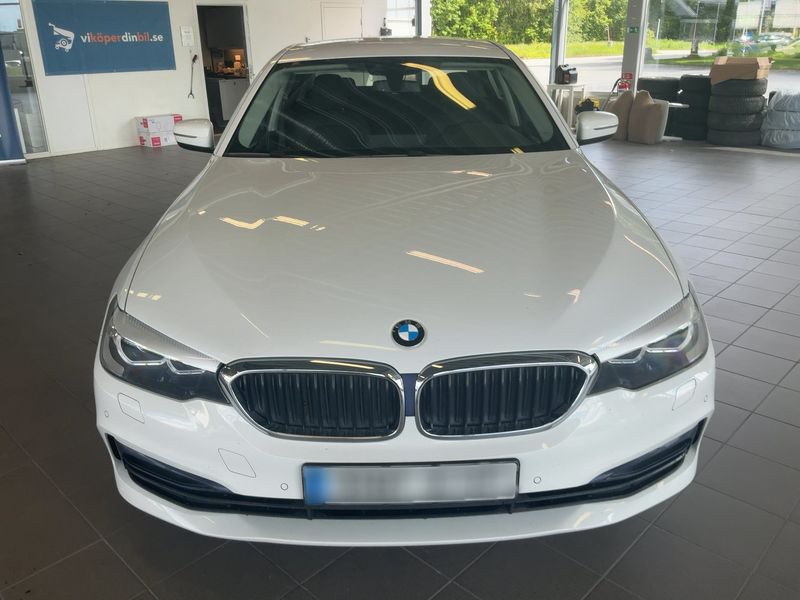 BMW 5er 520d Mild-Hybrid xDrive Sport Line 2020 – снимка 14
