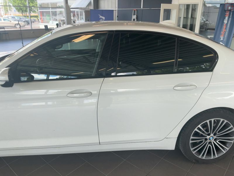 BMW 5er 520d Mild-Hybrid xDrive Sport Line 2020 – снимка 4