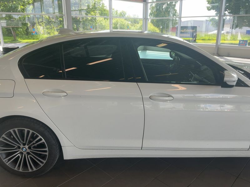 BMW 5er 520d Mild-Hybrid xDrive Sport Line 2020 – снимка 10