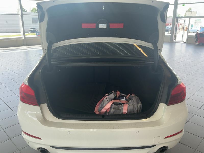 BMW 5er 520d Mild-Hybrid xDrive Sport Line 2020 – снимка 16