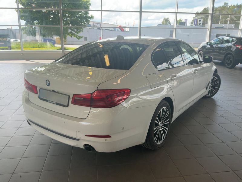 BMW 5er 520d Mild-Hybrid xDrive Sport Line 2020 – снимка 8