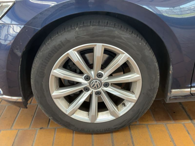 Volkswagen Passat 2.0 TDI Highline BlueMotion Tech 2015 – снимка 3