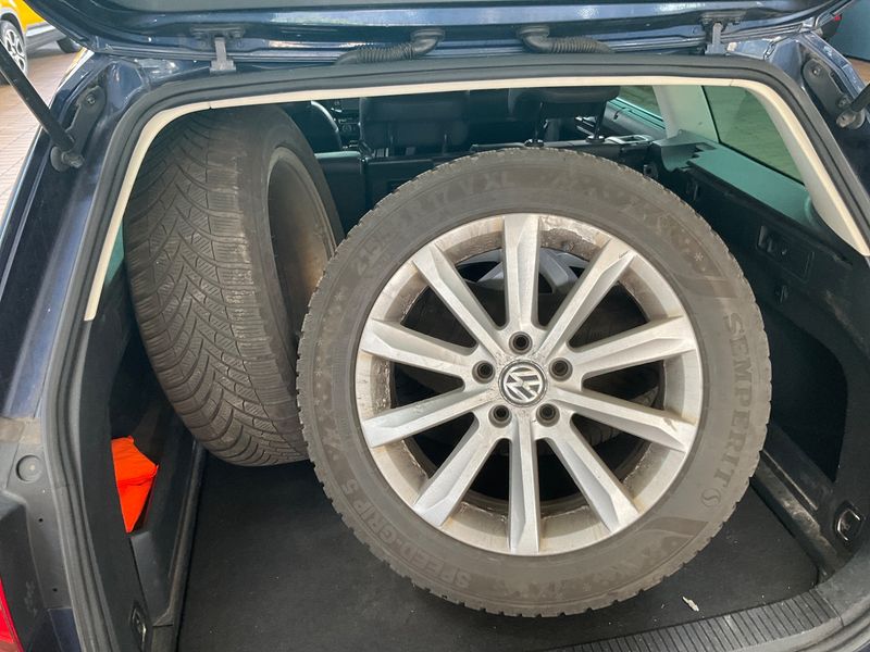 Volkswagen Passat 2.0 TDI Highline BlueMotion Tech 2015 – снимка 15