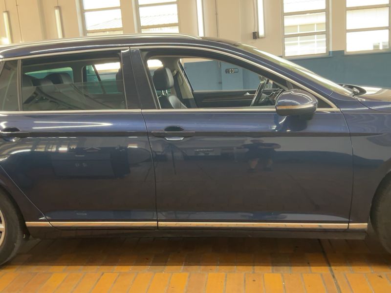 Volkswagen Passat 2.0 TDI Highline BlueMotion Tech 2015 – снимка 10