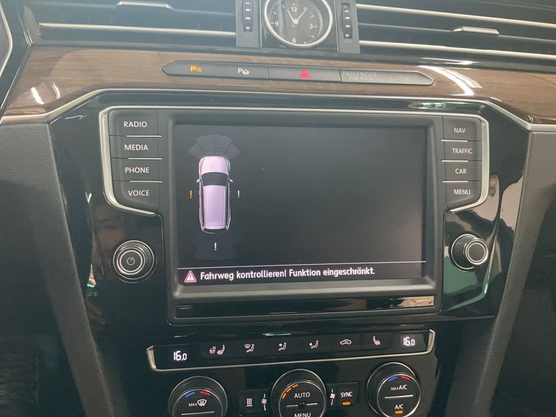 Volkswagen Passat 2.0 TDI Highline BlueMotion Tech 2015 – снимка 33