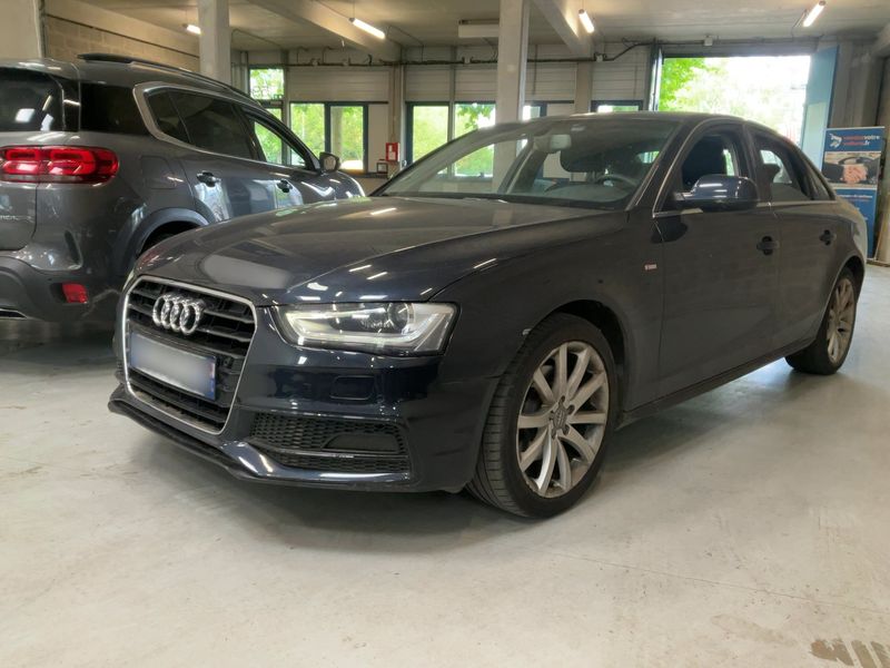 Audi A4 2.0 TDI clean diesel Ambition Luxe 2015