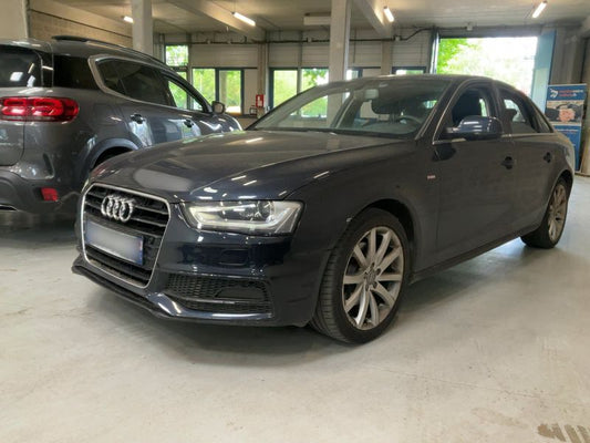 Audi A4 2.0 TDI clean diesel Ambition Luxe 2015