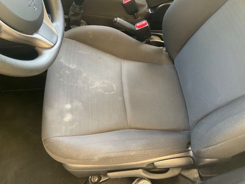 Toyota Yaris 1.0 VVT-i Cool 2016 – снимка 25
