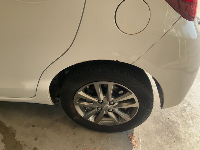 Toyota Yaris 1.0 VVT-i Cool 2016 – снимка 5