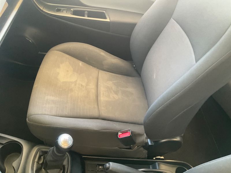 Toyota Yaris 1.0 VVT-i Cool 2016 – снимка 24