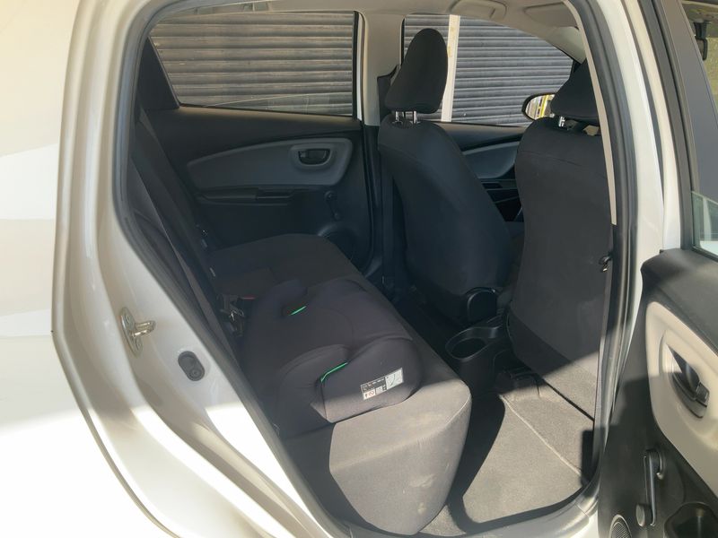 Toyota Yaris 1.0 VVT-i Cool 2016 – снимка 19