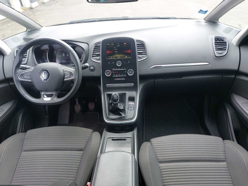 Renault Grand Scenic 1.7 BLUE dCi Grand Business Edition 2020 – снимка 11