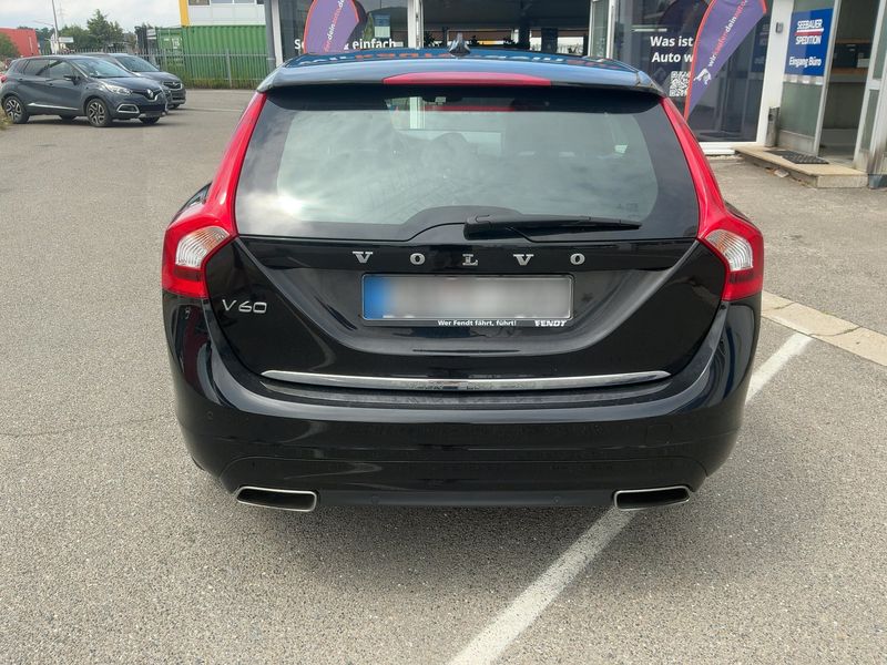 Volvo V60 2.4 T6 Plug-in Hybrid Momentum AWD 2017 – снимка 7