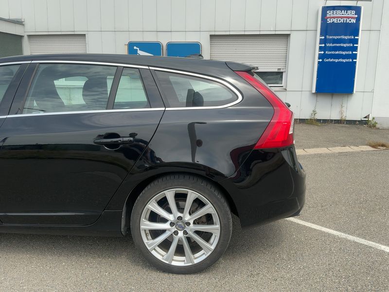 Volvo V60 2.4 T6 Plug-in Hybrid Momentum AWD 2017 – снимка 6