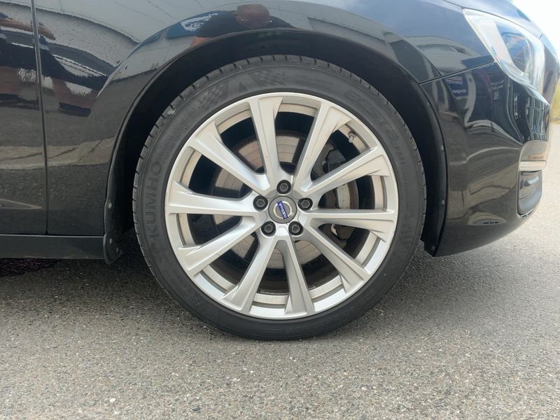 Volvo V60 2.4 T6 Plug-in Hybrid Momentum AWD 2017 – снимка 11