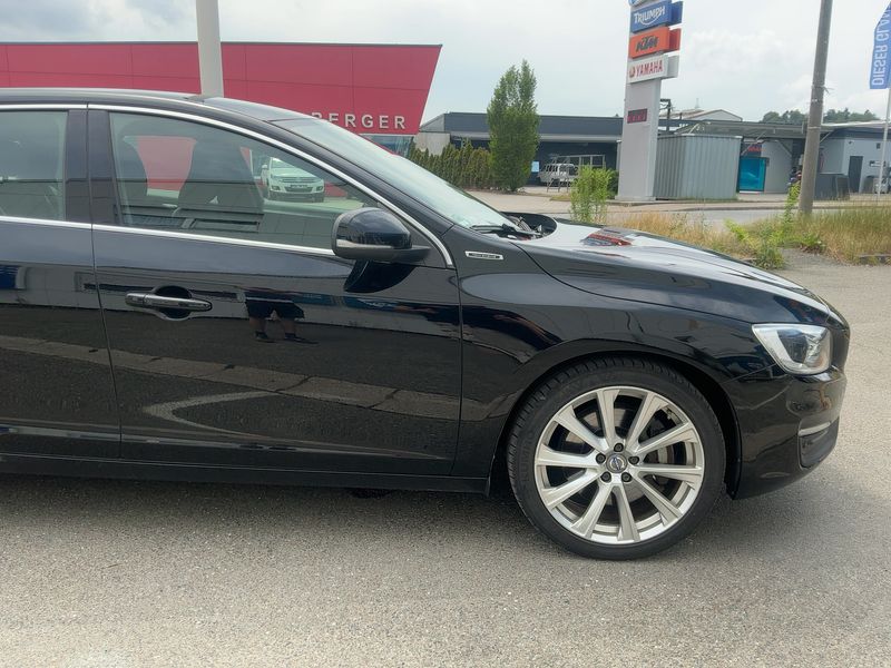 Volvo V60 2.4 T6 Plug-in Hybrid Momentum AWD 2017 – снимка 12