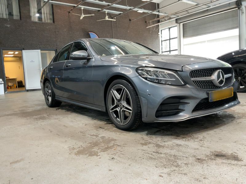 Mercedes-Benz C-Klasse C 180 AMG Line 2020 – снимка 12