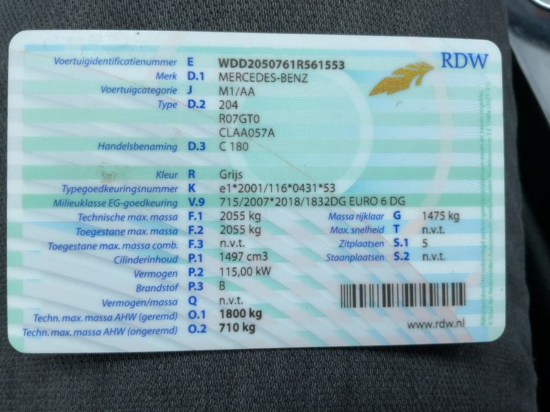 Mercedes-Benz C-Klasse C 180 AMG Line 2020 – снимка 21