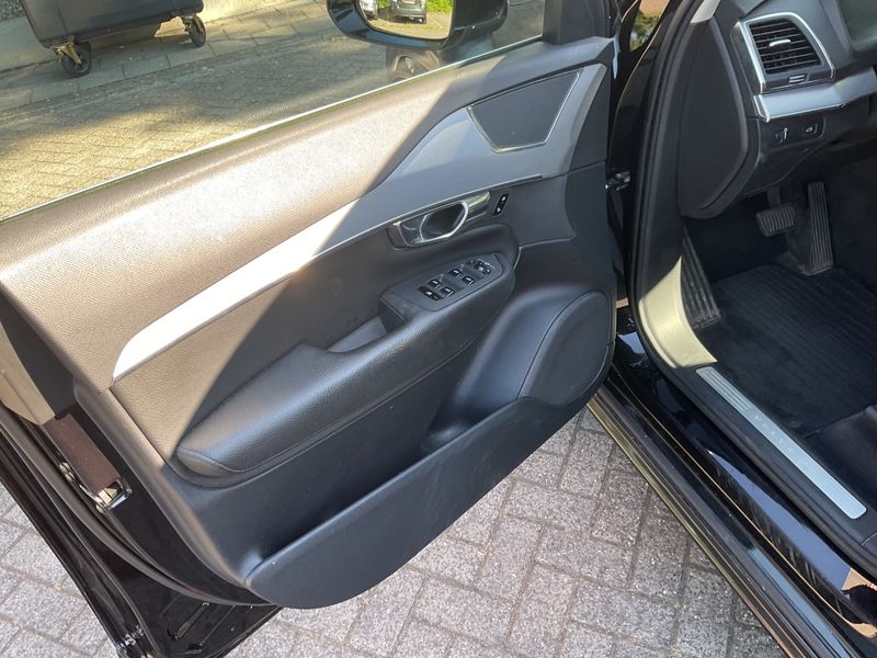Volvo XC90 2.0 D5 Momentum AWD 2018 – снимка 29