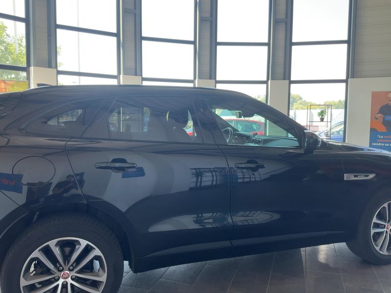 Jaguar F-Pace 25d R-Sport AWD 2017 – снимка 10