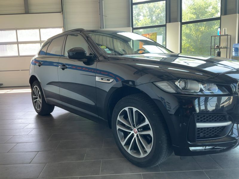 Jaguar F-Pace 25d R-Sport AWD 2017 – снимка 12