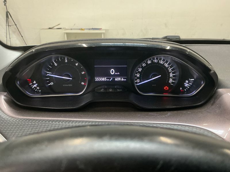 Peugeot 2008 1.6 e-HDi Business-Line 2013 – снимка 4