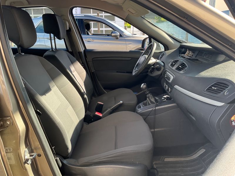 Renault Scenic 1.5 dCi Authentique 2012 – снимка 3