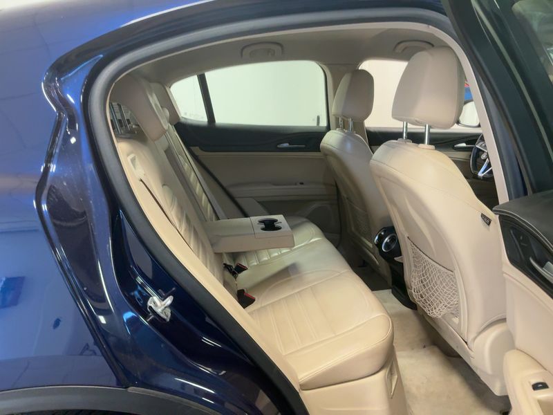 Alfa Romeo Stelvio 2.2 JTDM Lusso Q4 2019 – снимка 19