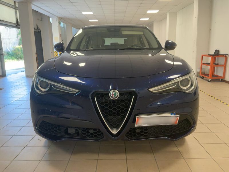Alfa Romeo Stelvio 2.2 JTDM Lusso Q4 2019 – снимка 14