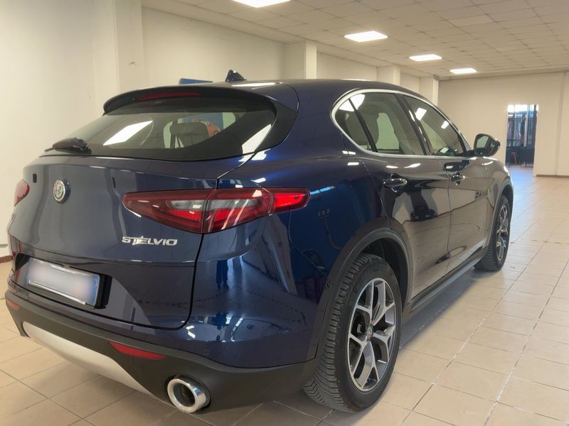 Alfa Romeo Stelvio 2.2 JTDM Lusso Q4 2019 – снимка 8