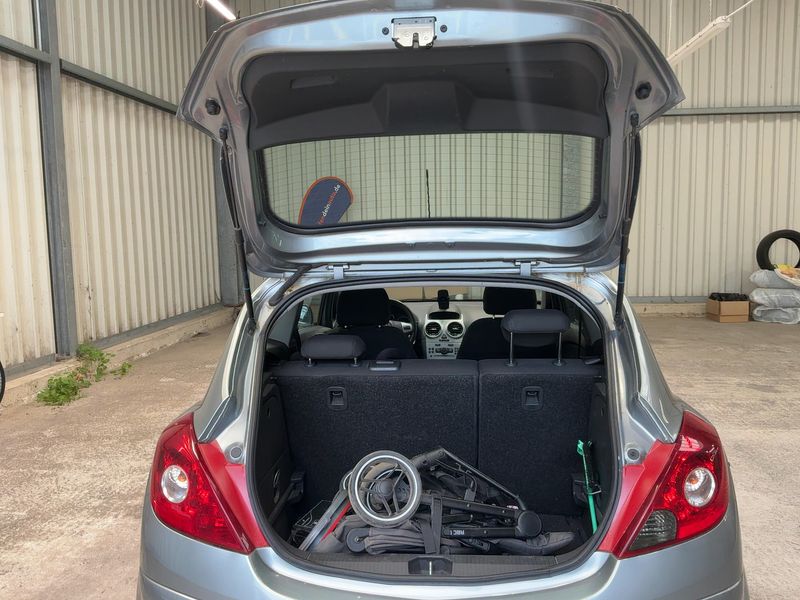 Opel Corsa 1.4 Active 2013 – снимка 15