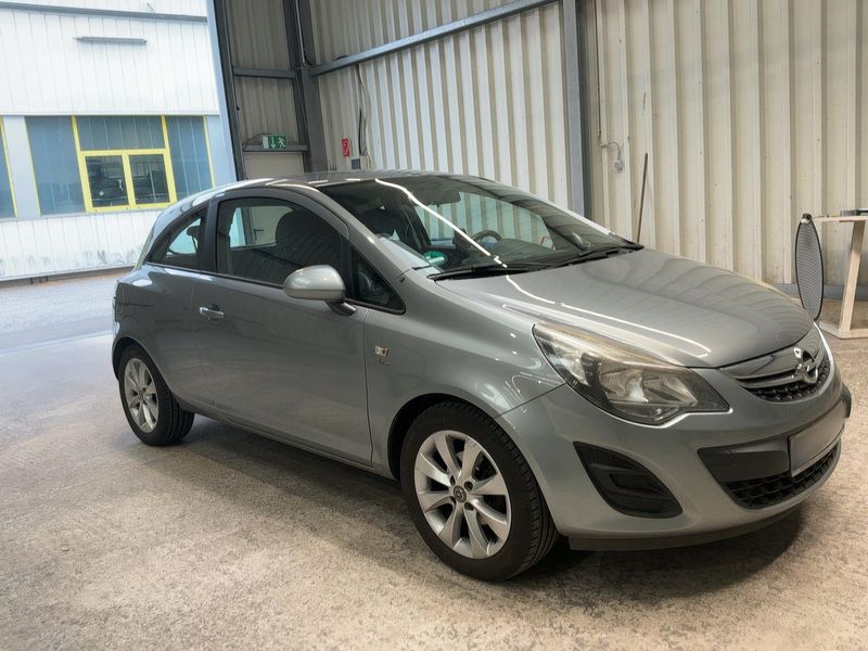 Opel Corsa 1.4 Active 2013 – снимка 12