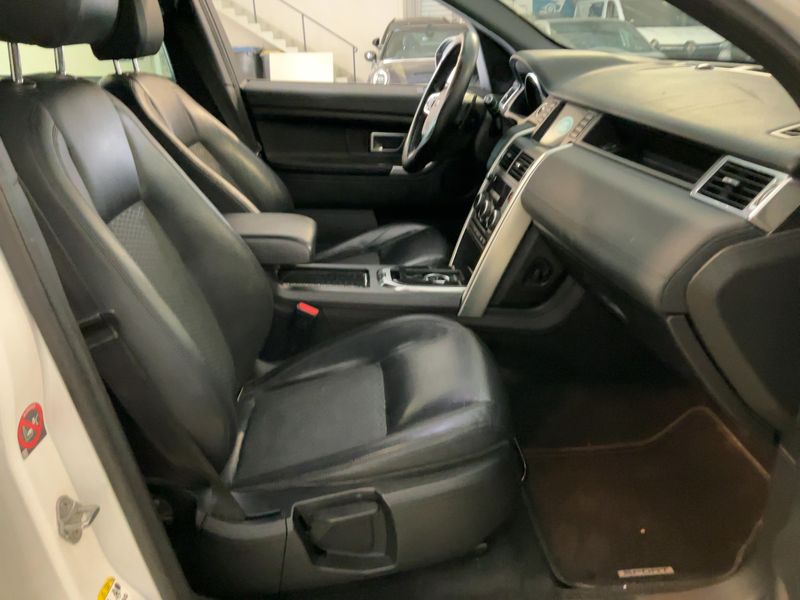 Land Rover Discovery Sport 2.0 Td4 SE AWD 2015 – снимка 16