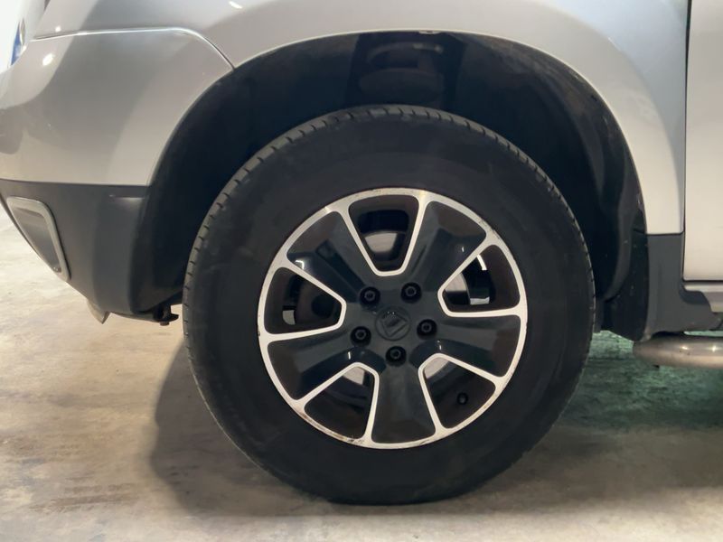 Dacia Duster 1.2 TCe SL Steel 4x2 2016 – снимка 3